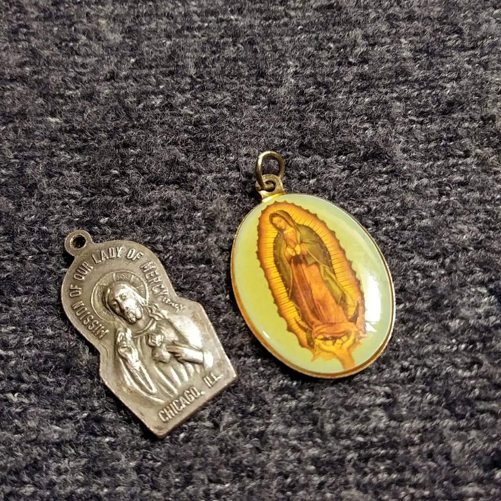 Vintage Religious charms lot
